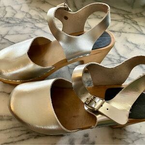 MIA Silver Leather Mary Jane Clogs Wood Soles Size 37